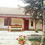 Arpad Nyaralohaz Case de vacanță Sarud