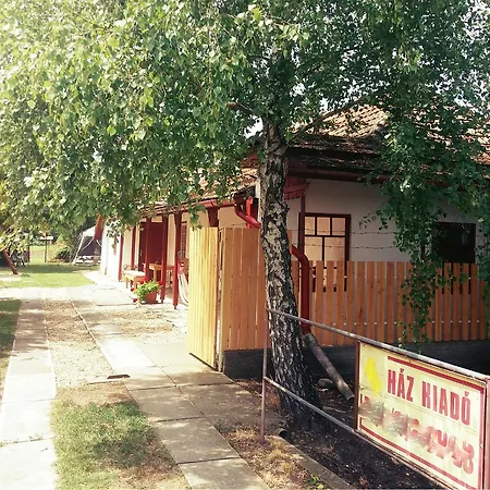 Tatil Evi Arpad Nyaralohaz Sarud