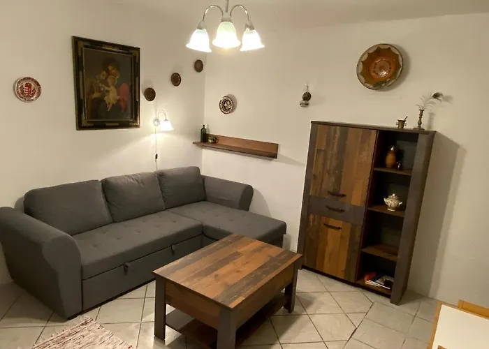 Arpad Nyaralohaz Tatil Evi *