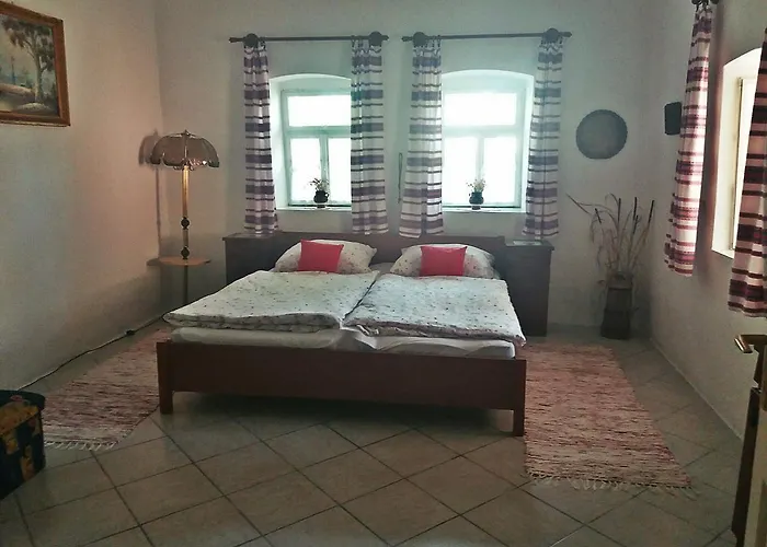 Arpad Nyaralohaz Tatil Evi *